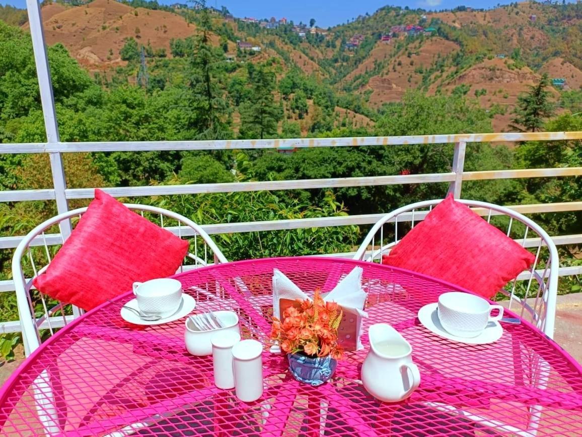 Aamod At Shoghi Luxury Cottage Resort Simlá Kültér fotó