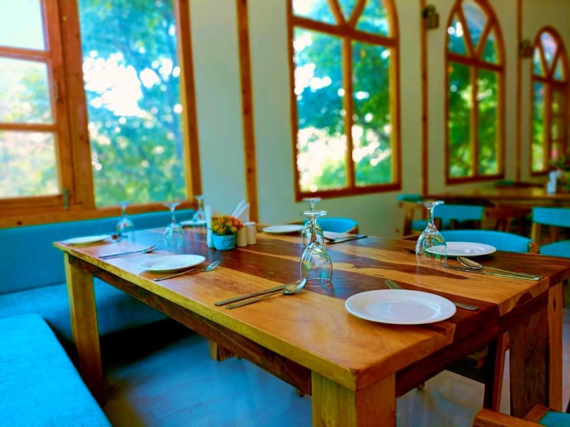 Aamod At Shoghi Luxury Cottage Resort Simlá Kültér fotó